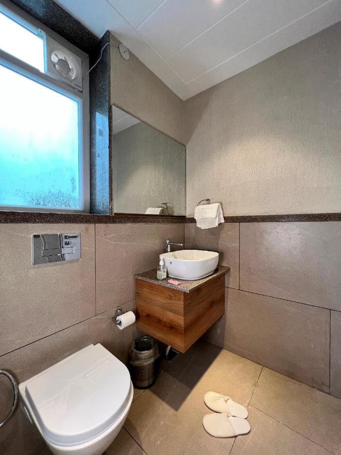 מוסורי Hotel La Eden מראה חיצוני תמונה