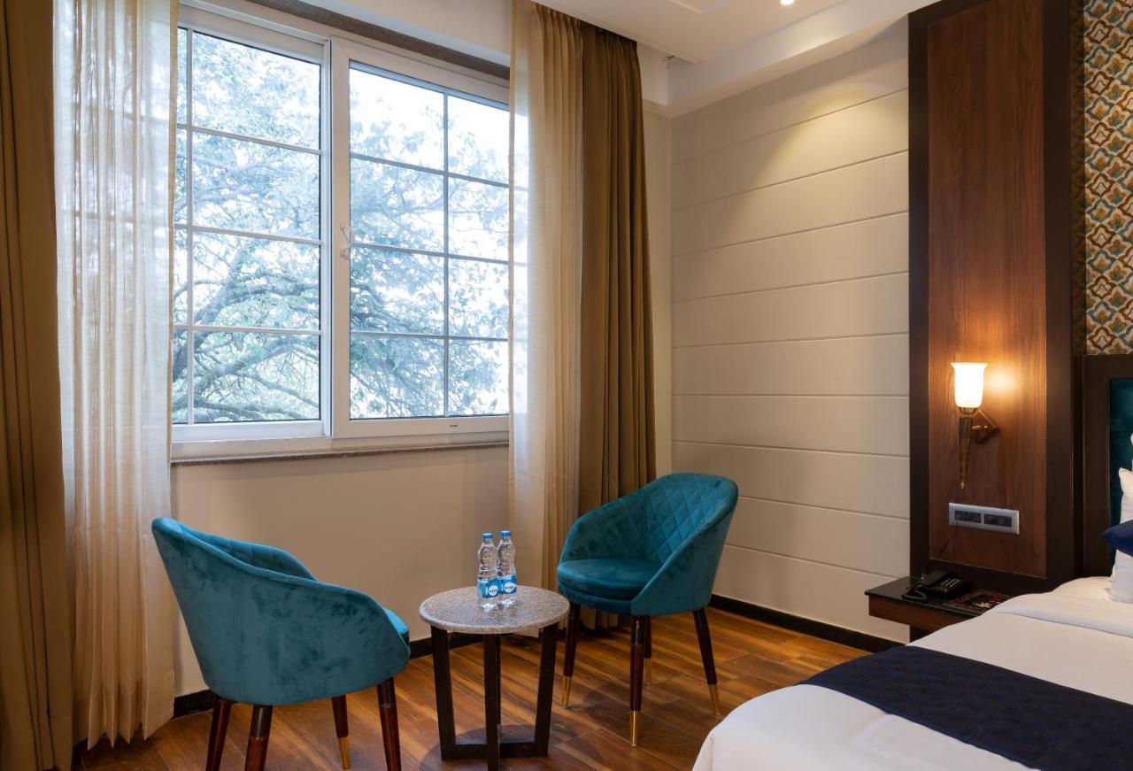 מוסורי Hotel La Eden מראה חיצוני תמונה