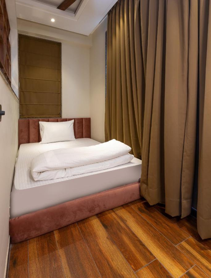 מוסורי Hotel La Eden מראה חיצוני תמונה